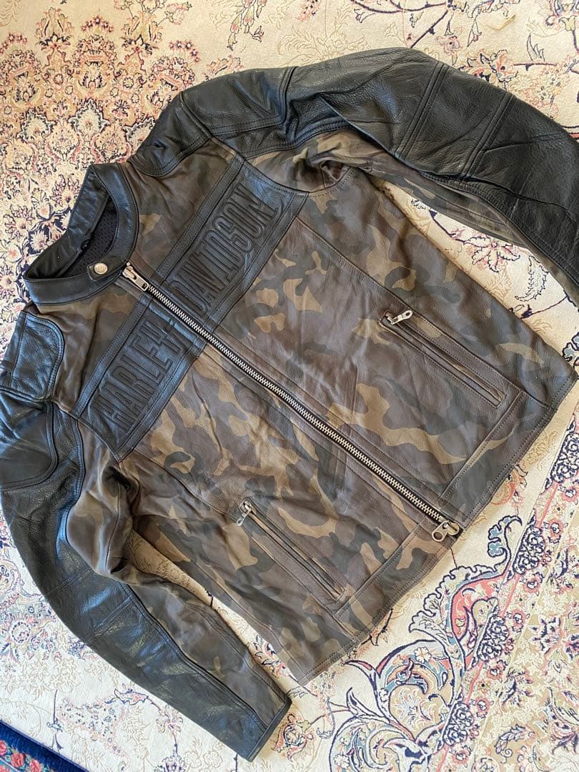 新品未使用HARLEY-DAVIDSON 迷彩レザーロゴジャケット 在庫限り