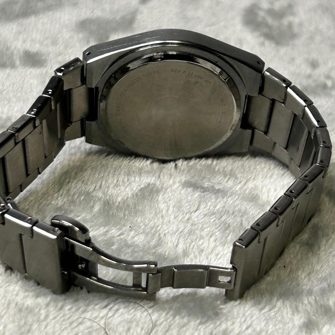 TISSOT ティソ PRX クォーツ 40mm シルバー　T137410A