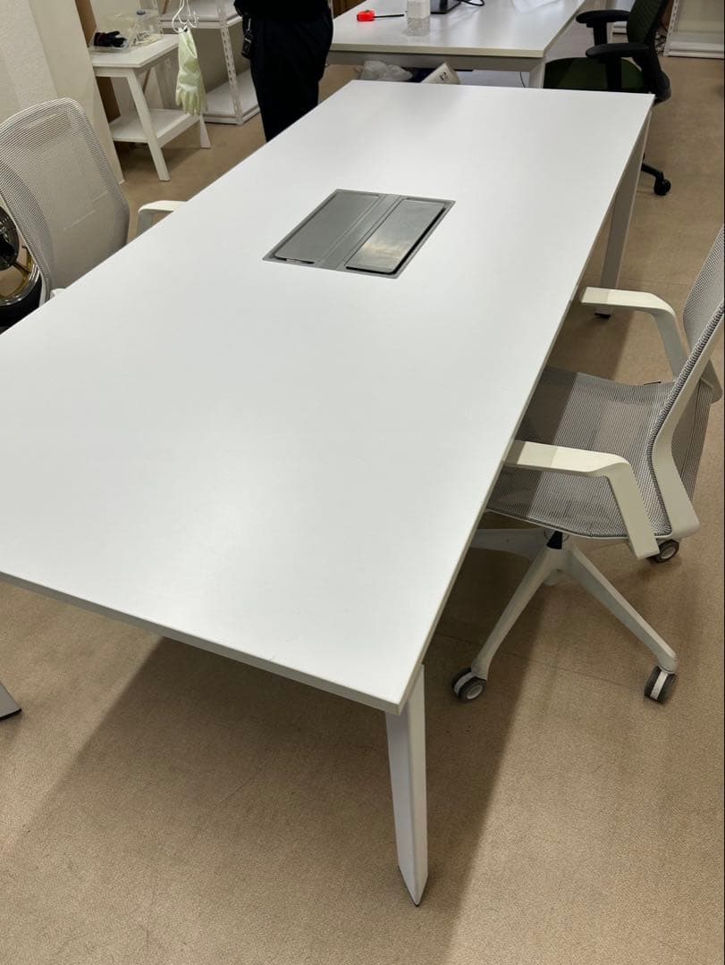 配線ボックス付き 会議用テーブル　幅220 ミーティングテーブル