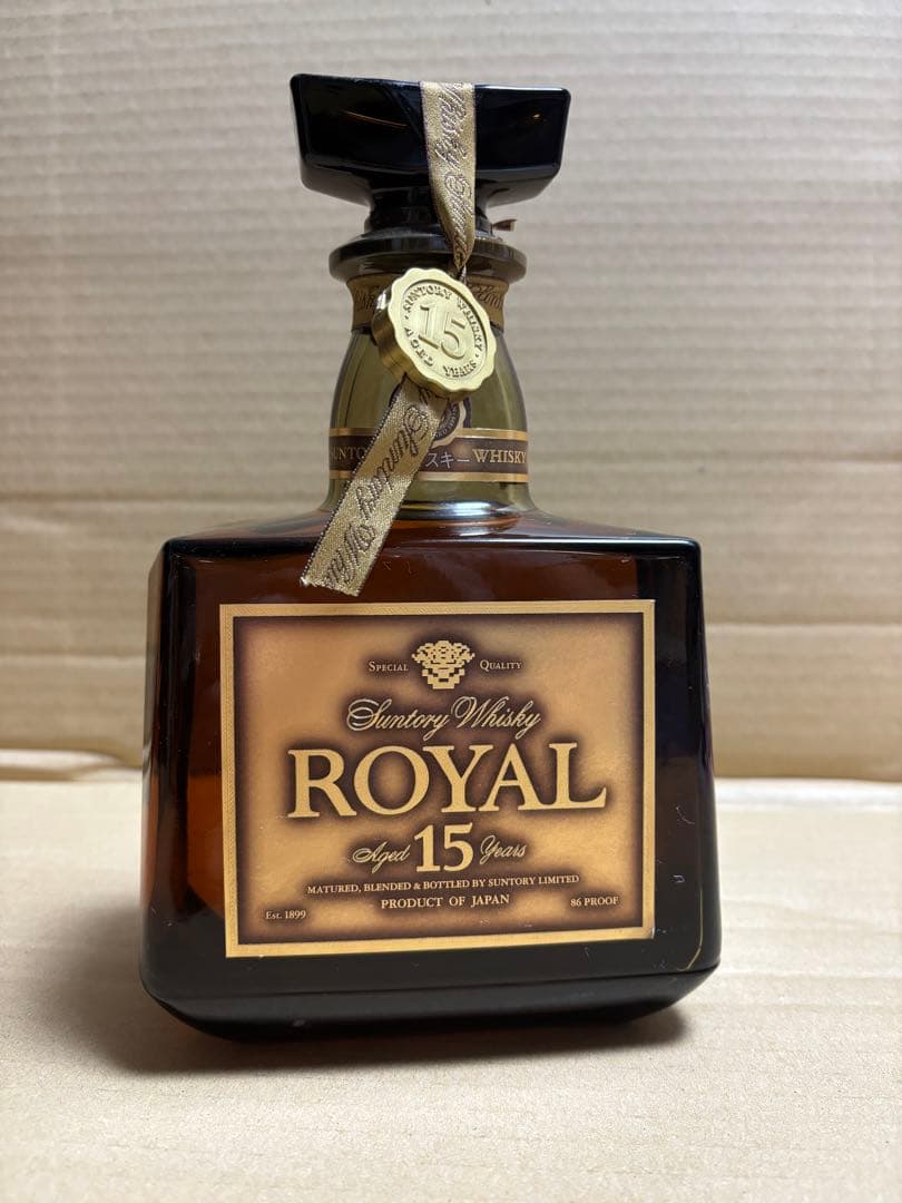 サントリーウイスキー　ローヤル15年　ゴールドラベル