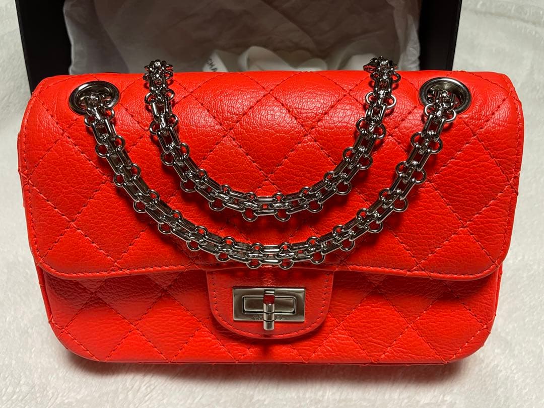 バッグ Chanel Reissue 2.55 Flap Bag