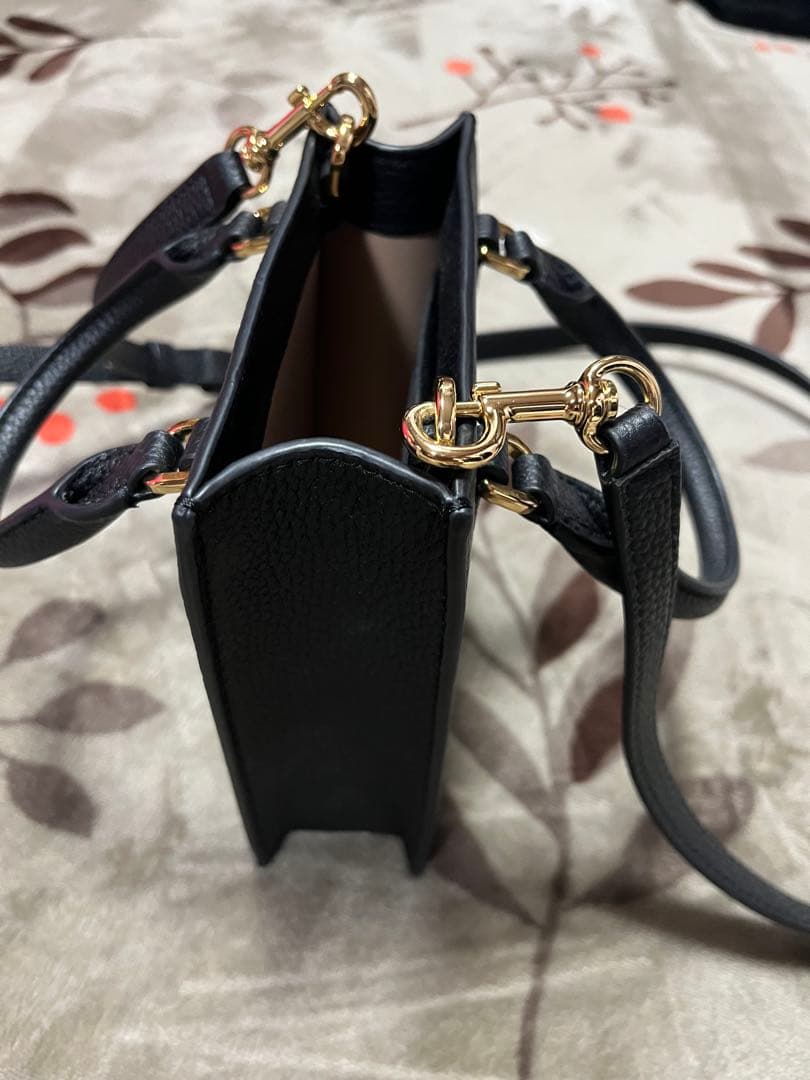 トリーバーチショルダー黒バッグ