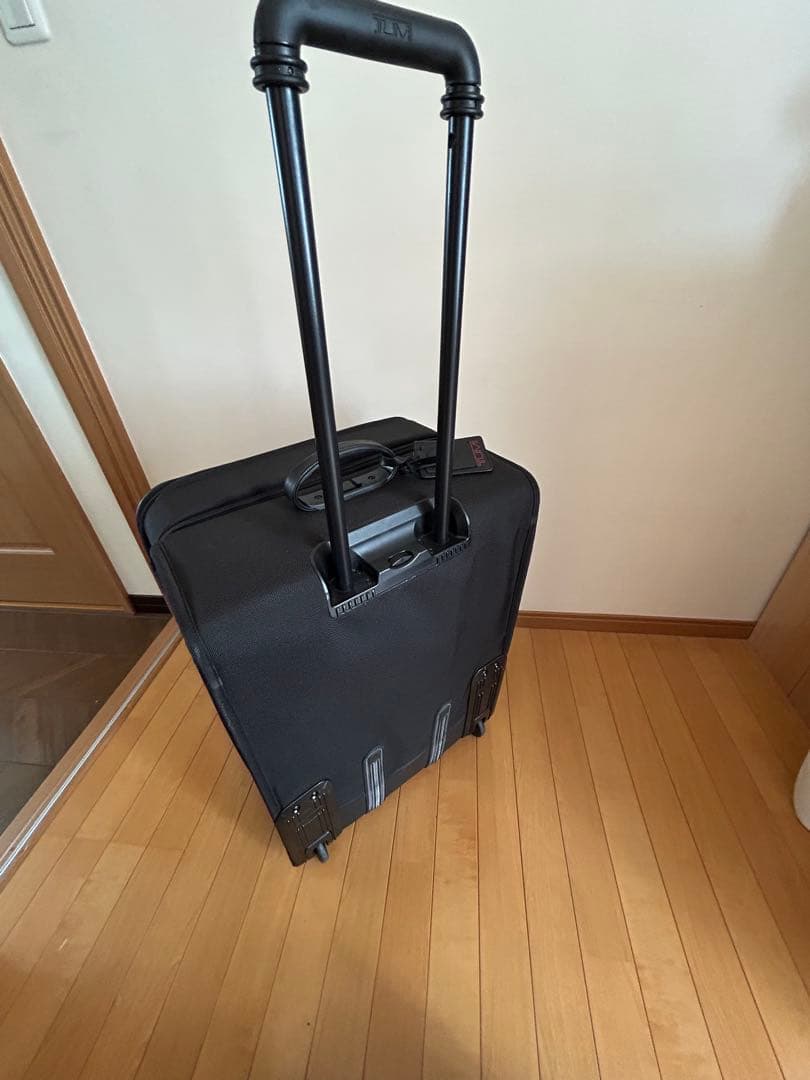 トゥミ　キャリーケース　容量可変式
