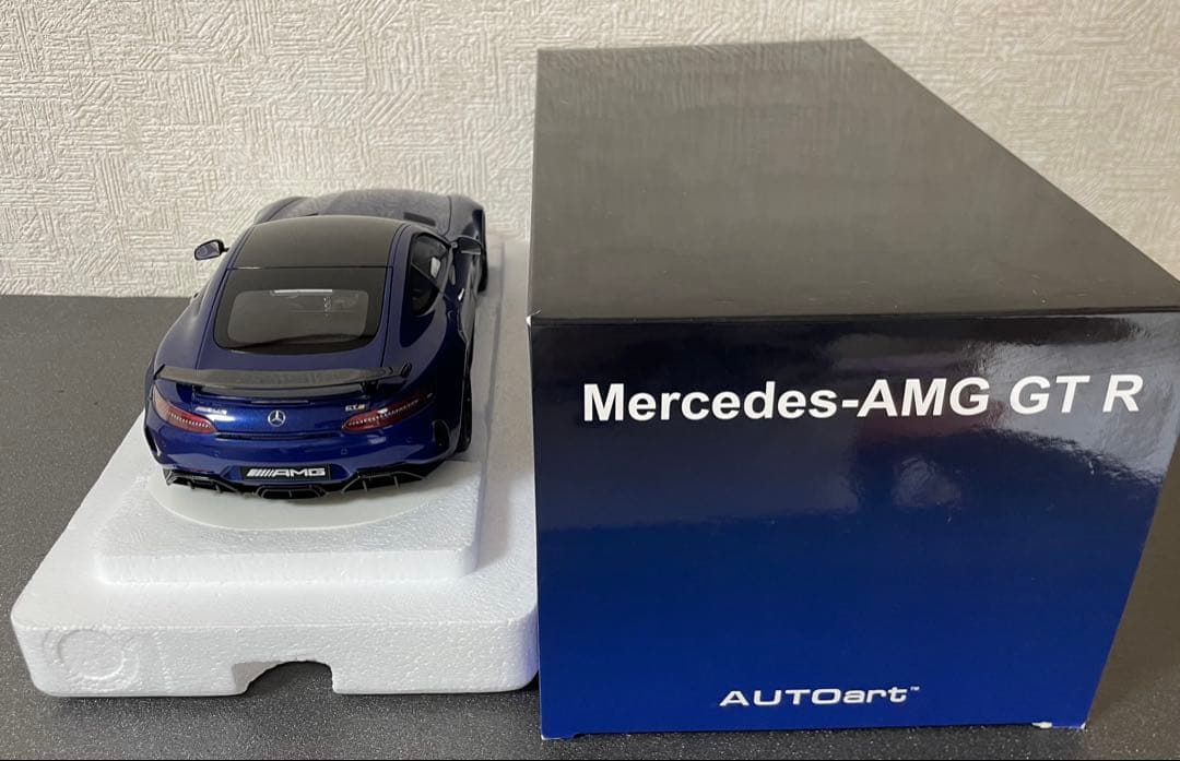 【新品同様】オートアート 1/18 AMG GT R 76334