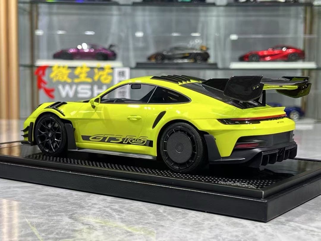 新発売 VIP モデル 1/18 ポルシェ 911 GT3 RS 当日発送