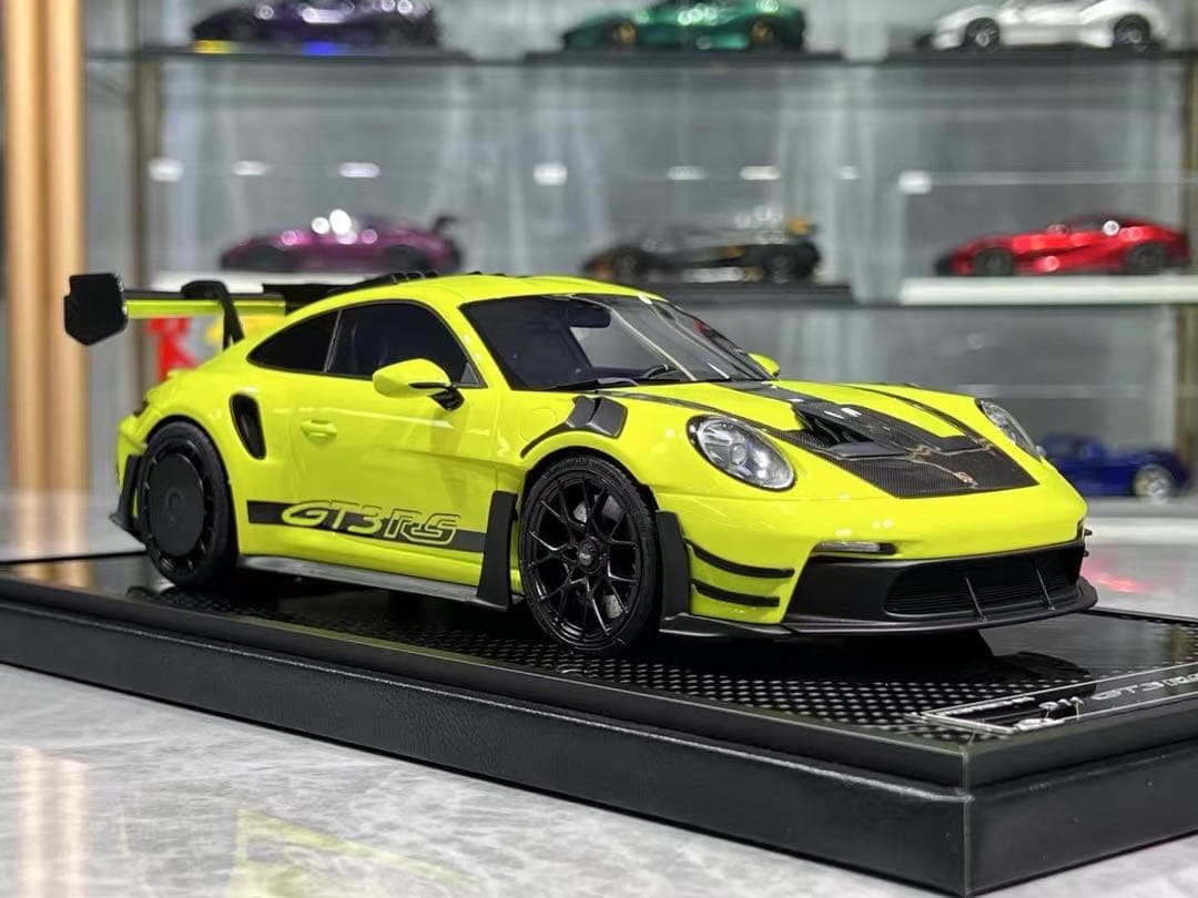 新発売 VIP モデル 1/18 ポルシェ 911 GT3 RS 当日発送