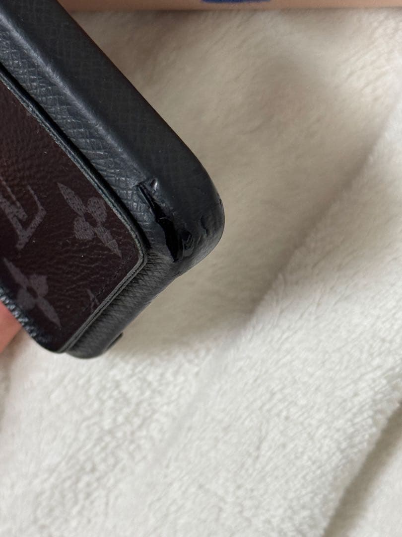 ルイヴィトン　iPhone13pro バンパー スマホケース　箱あり