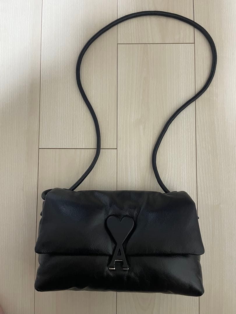 AMI PARIS黒 ショルダーバッグ