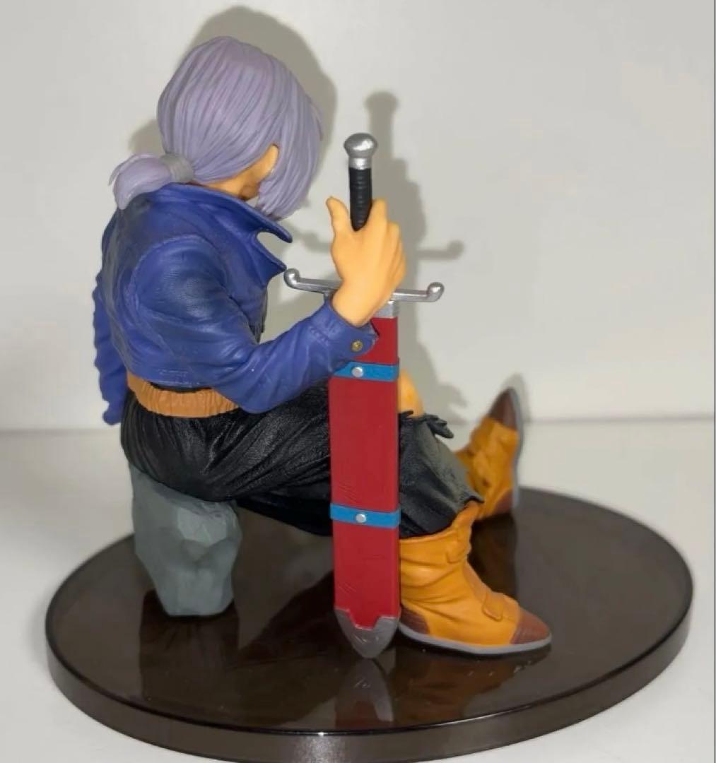 ドラゴンボール　未来トランクス　フィギュア　鳥山明