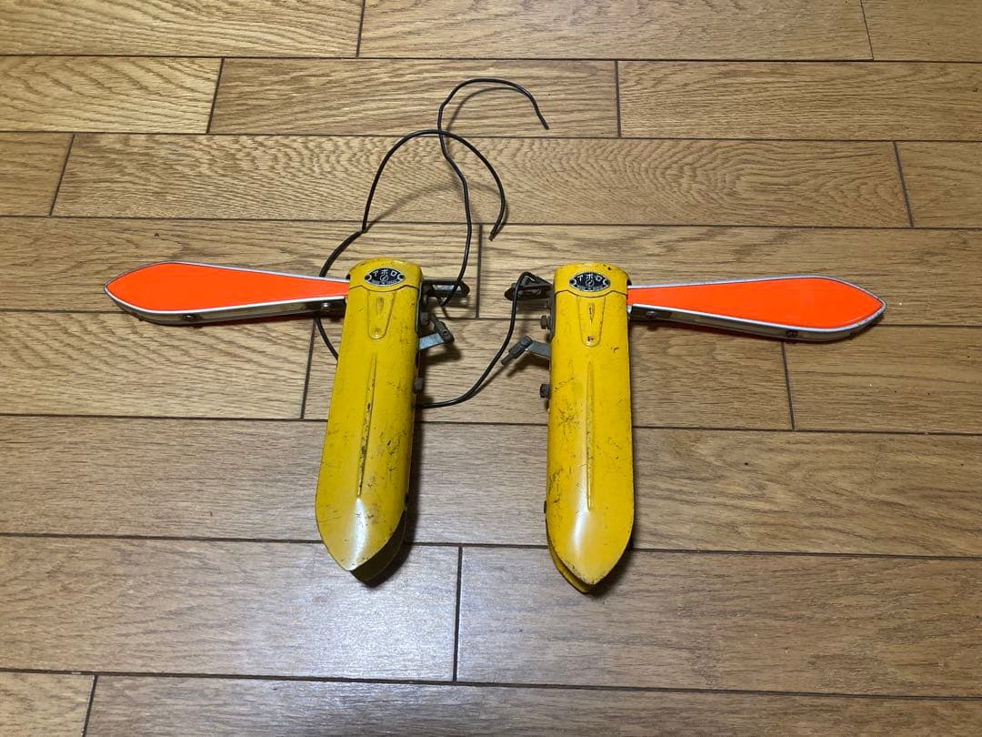 アポロウィンカー（矢羽根式方向指示器）