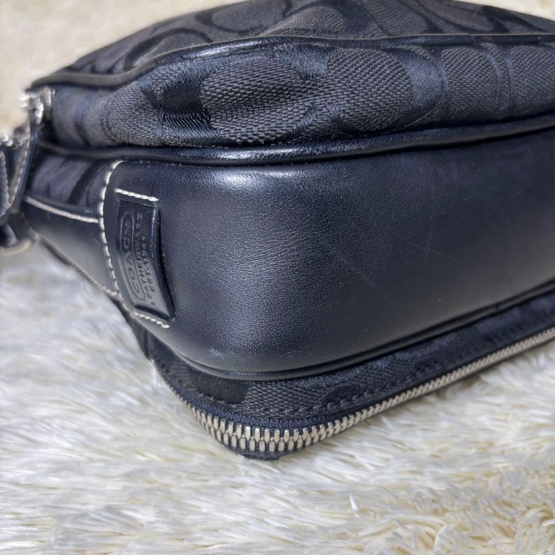 【美品】COACH　シグネチャー　ショルダーバッグ　斜め掛け　ブラック　4270