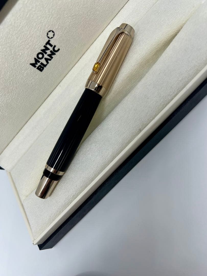 MONT BLANC ボールペン本体 専用ケース付き　宝石付き