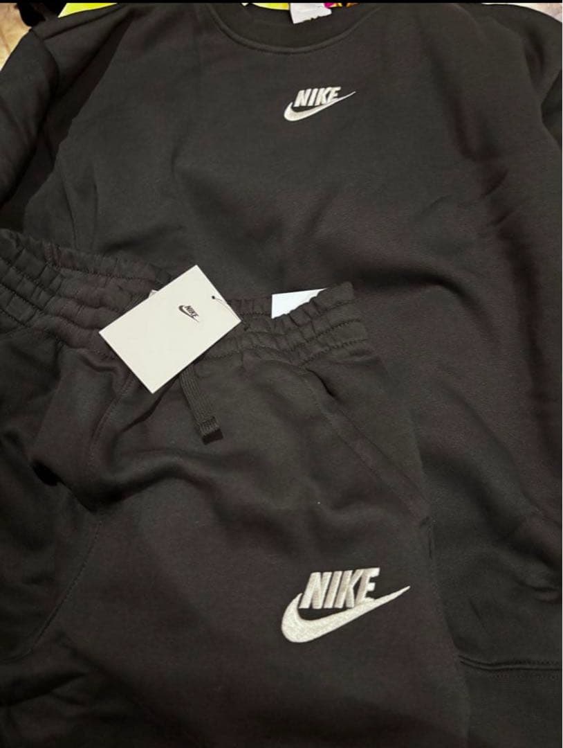 新品ナイキNIKEトレーナートップスパンツ上下セットスウェット160〜170