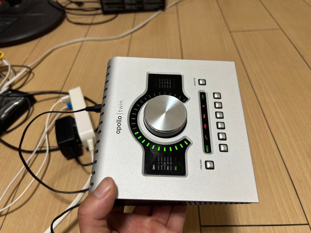 Apollo Twin solo オーディオインターフェイス