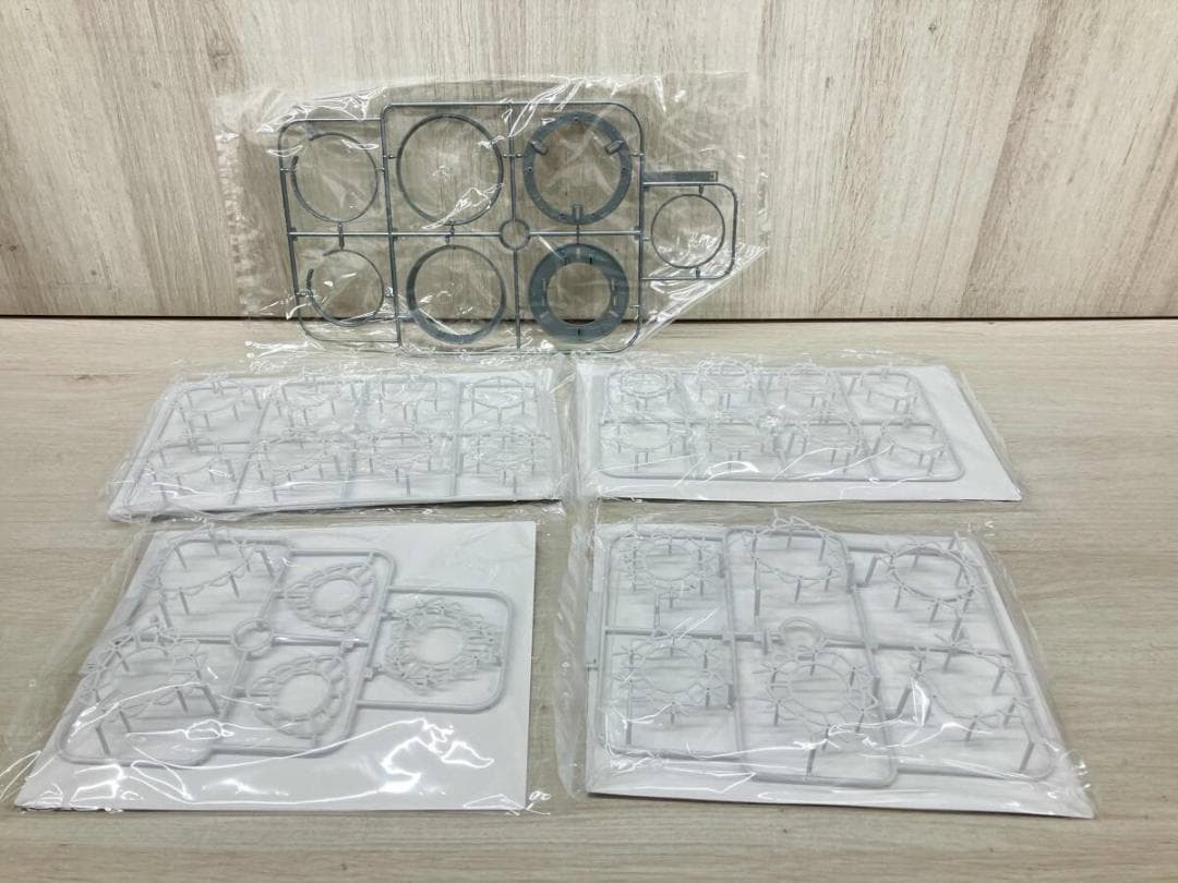 バンダイ 1／700スケール 東京スカイツリー 初回生産限定 ガンダム付き