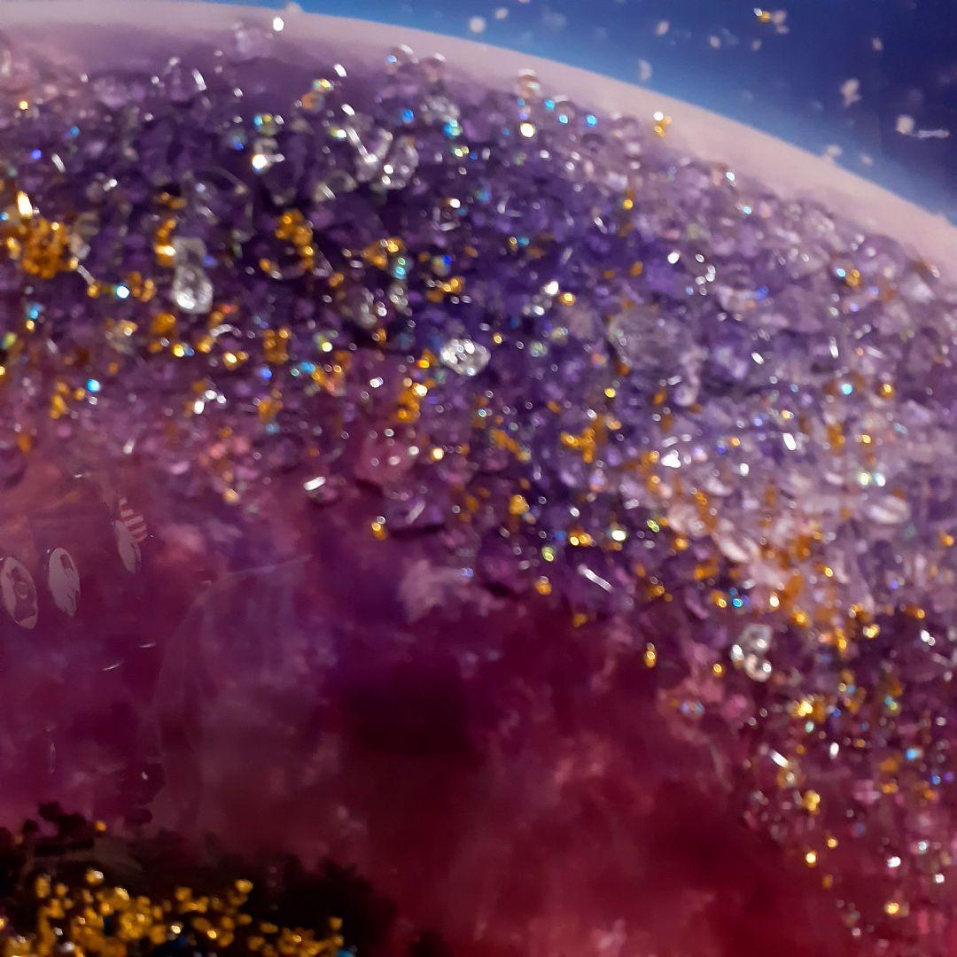 輸入雑貨　天然石　『神秘的な月』　風景画　水晶石　クリスタル　フレーム付き