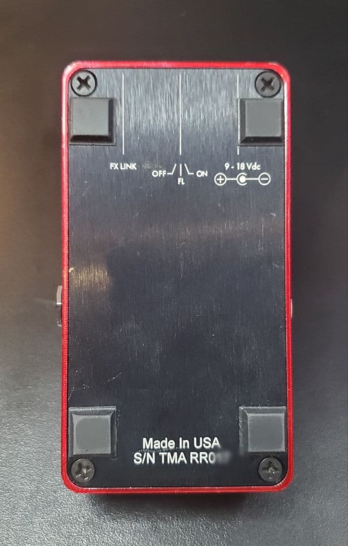 Suhr Riot Distortion Reloaded 限定カラー