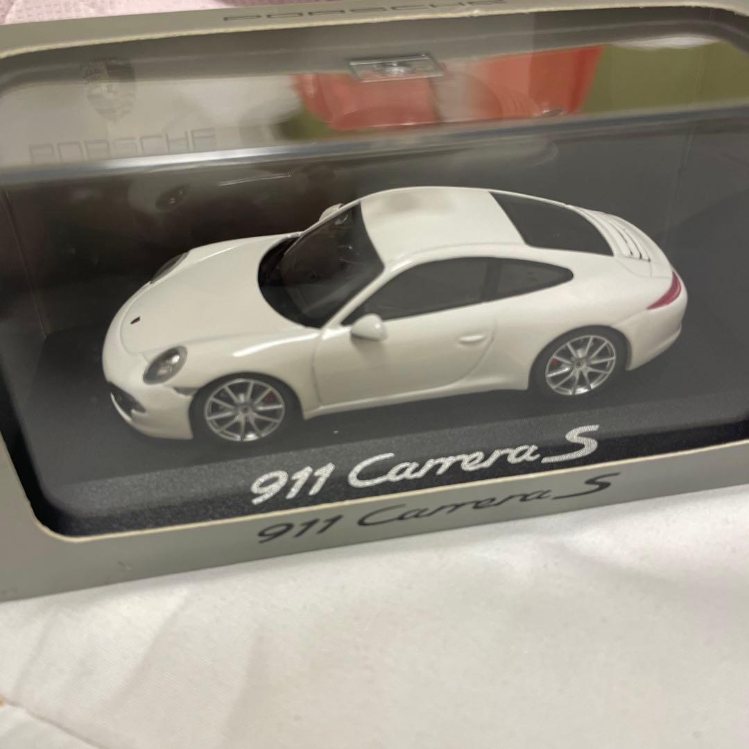 ポルシェ 911 Carrera S ミニカー