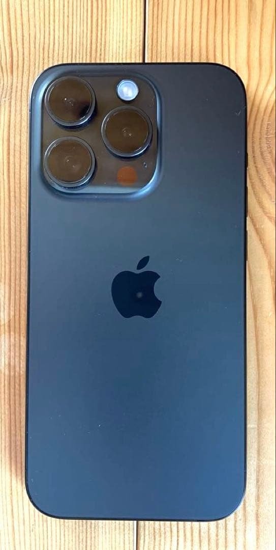 Apple iPhone 15 pro ブラックチタニウム