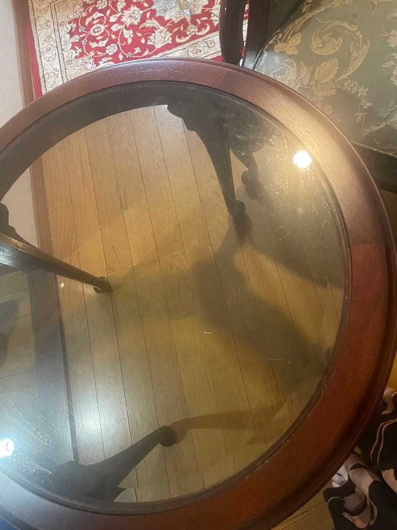 なかやん円形ガラス天板の木製テーブル