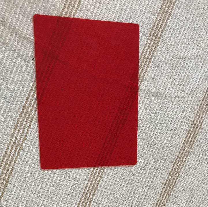 赤い下敷き