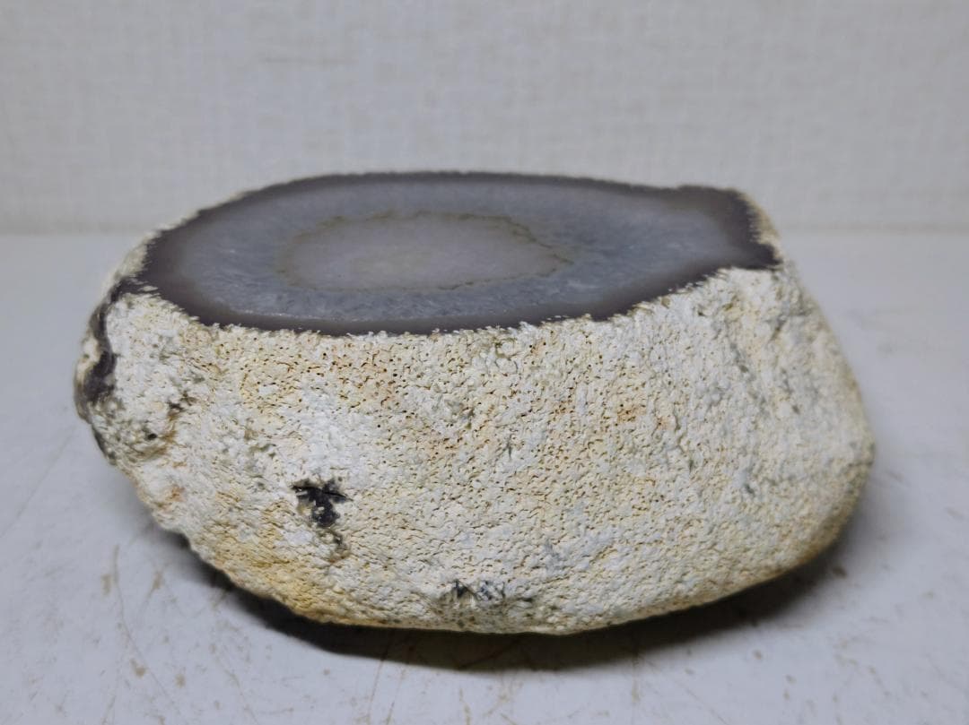 瑪瑙 1.9kg メノウ 原石 鑑賞石 自然石 誕生石 水石 鉱物 宝石 置石