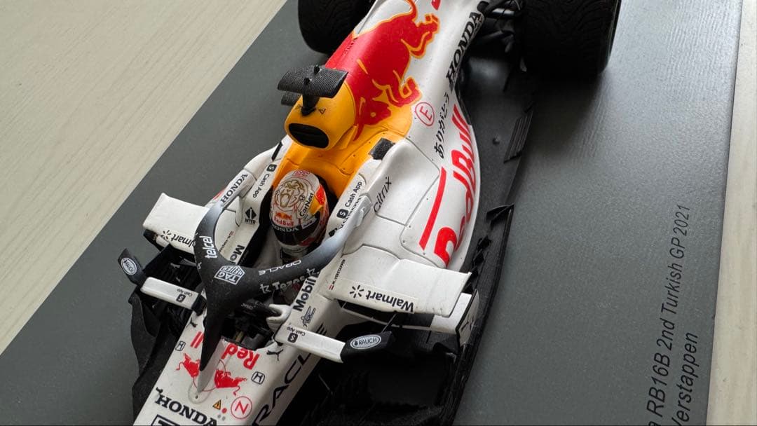 F1 スパーク レッドブル 1/18 トルコGp2021 ありがとうホンダ号
