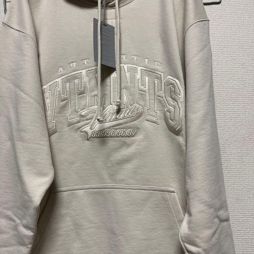 VTMNTS パーカー　ロゴ　刺繍　オーバーサイズ　vetements