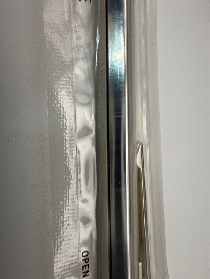 未使用 カランダッシュ(CARAN d'ACHE )ボールペン シルバー