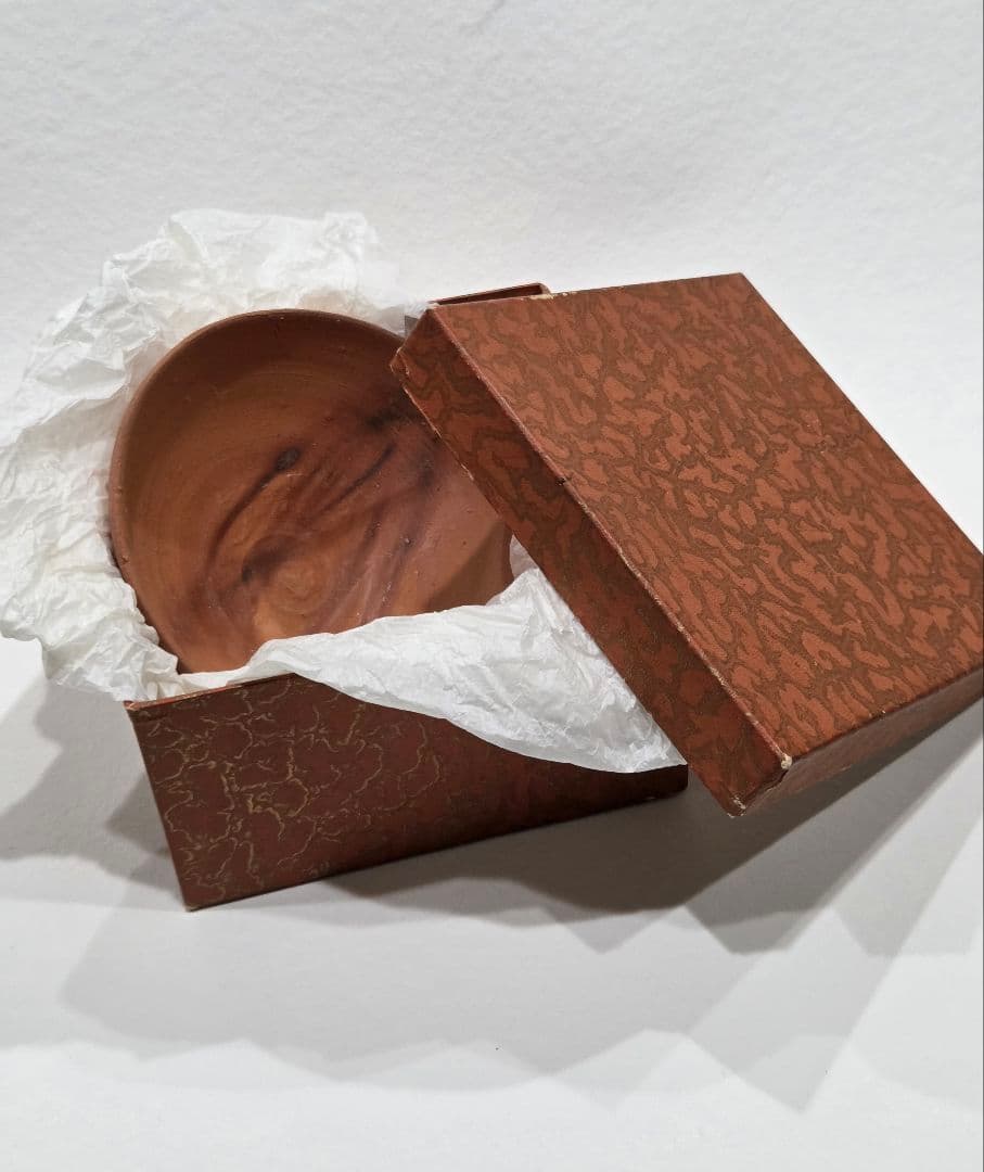 備前焼作家　稲荷作(いなり つくる)　ひだり馬のお茶盌