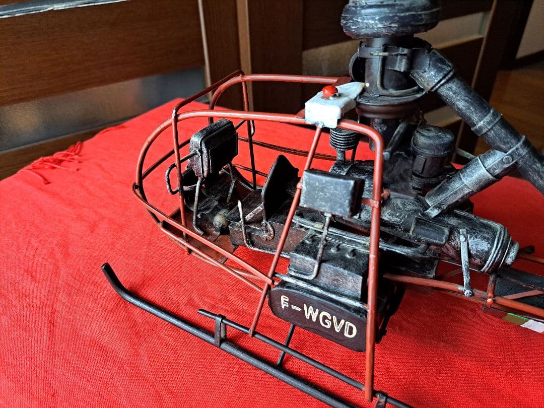 OSA 出品‼️ヘリとプロペラ機２点‼️