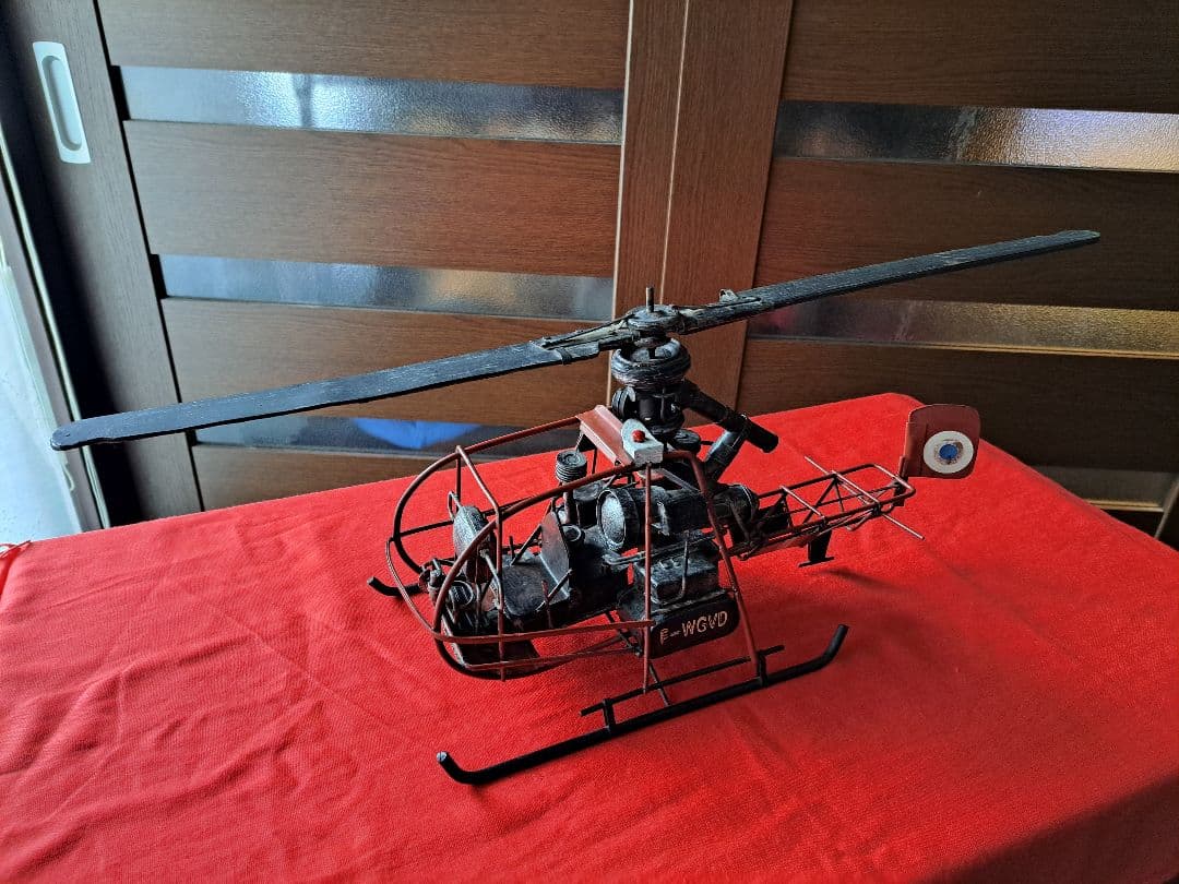 OSA 出品‼️ヘリとプロペラ機２点‼️