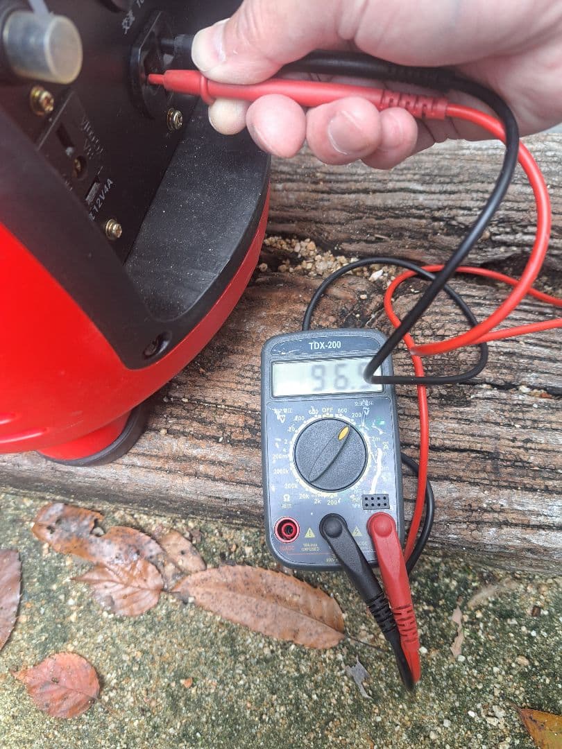 インバーター発電機 100V 12A　送料込み