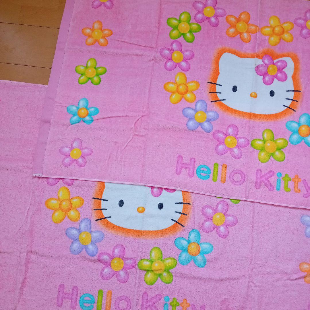 新品 バスタオル ハローキティ お花