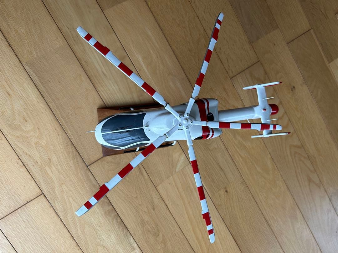 ソリッドモデル　ドクターヘリＭＤー９０２（マクダネルダグラス）　１／32スケール