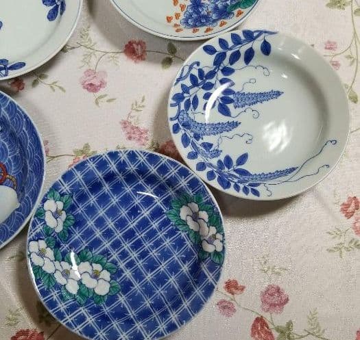 帰省中のみの出品華山陶印入り15センチ高さ3センチ皿有田焼の5枚セットです