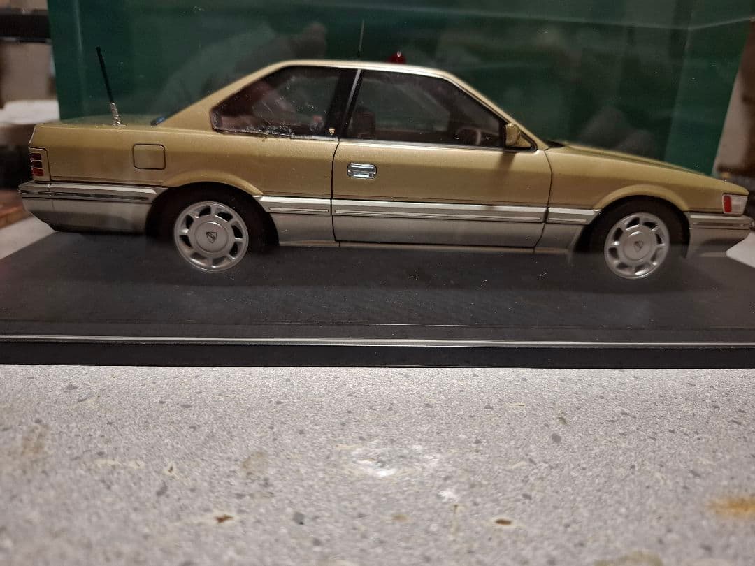 1／18　日産レパード　あぶない刑事　港3号