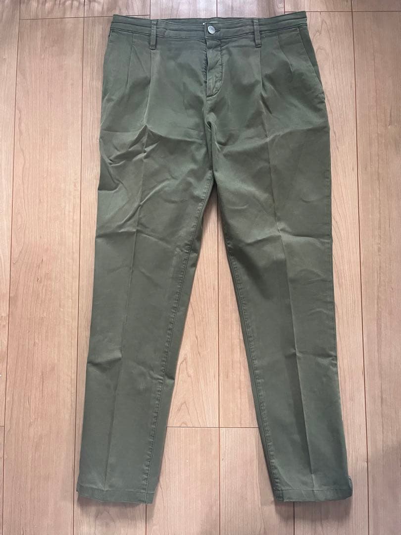 美品！SIVIGLIA コットンパンツ　チノパン