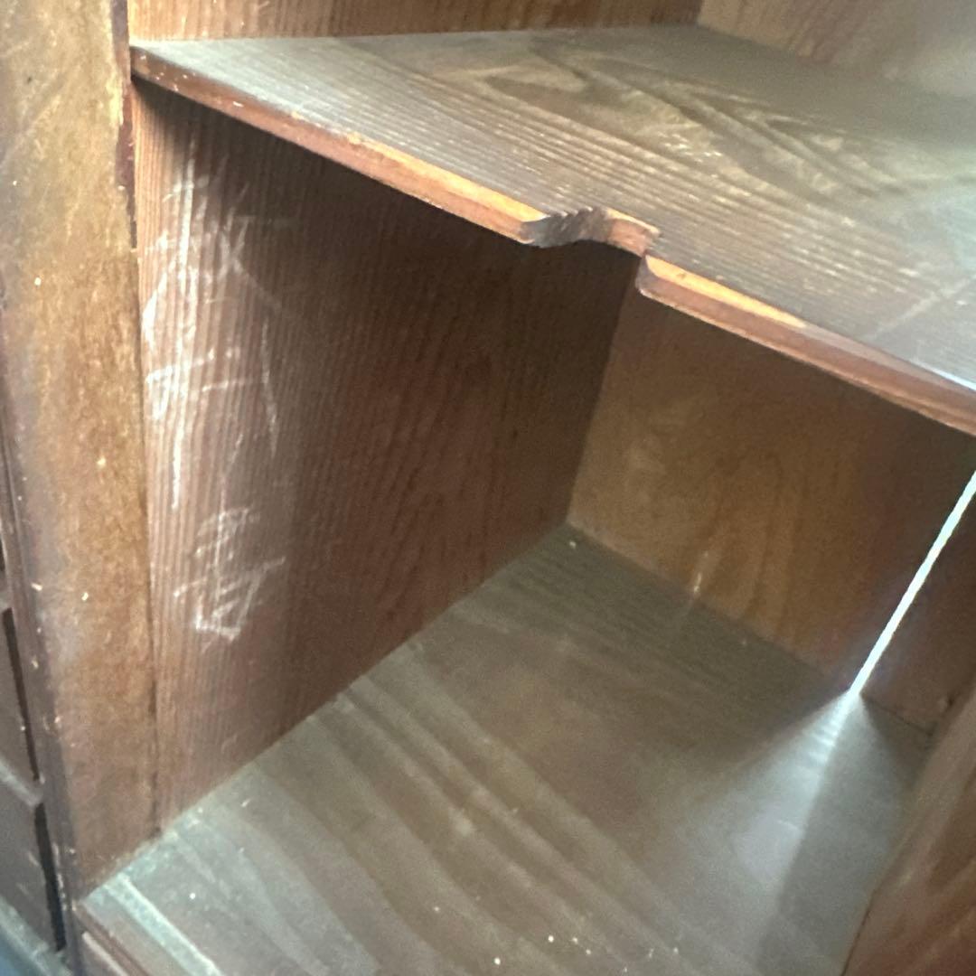 木製棚タンス、本棚　STOP SMOGステッカー