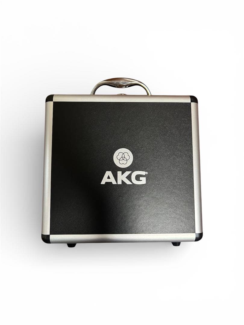 AKG P220 コンデンサーマイク ショックマウント付き