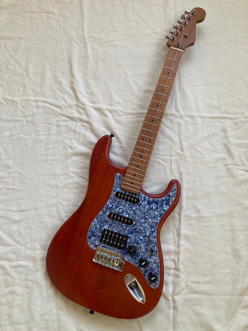 ストラトキャスタータイプ　コンポーネントギター