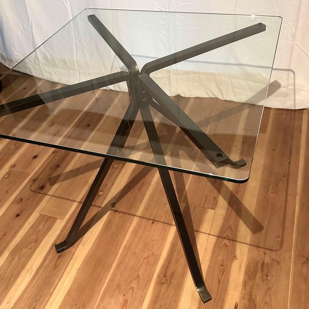 ガラステーブル 「CUGINO」 design by Enzo Mari