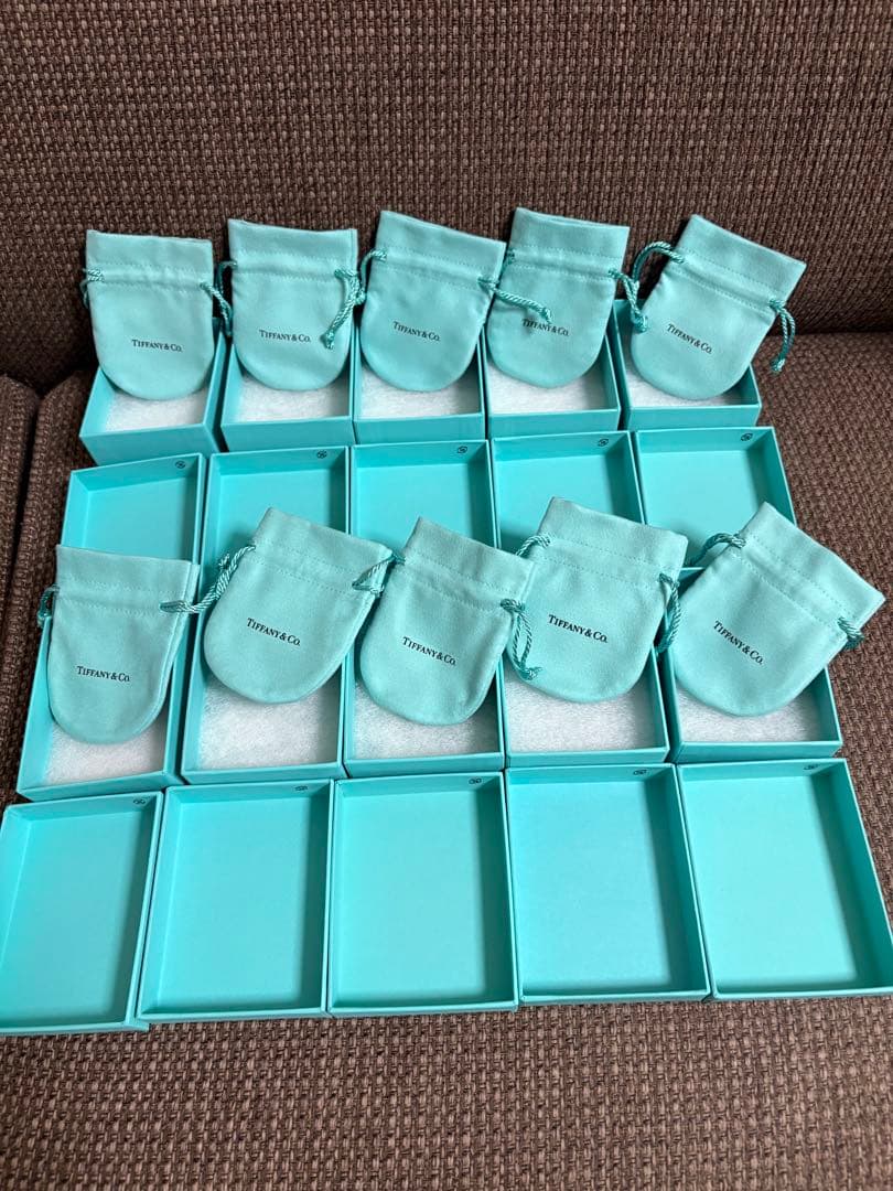国内　現行品　美品ティファニ空箱巾着袋10セット