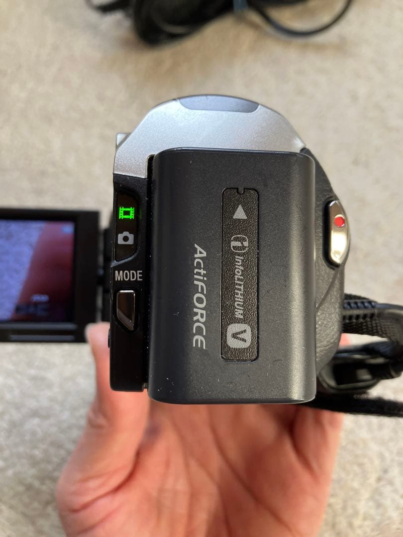 ビデオカメラ SONY HANDY CAM HDR-CX560