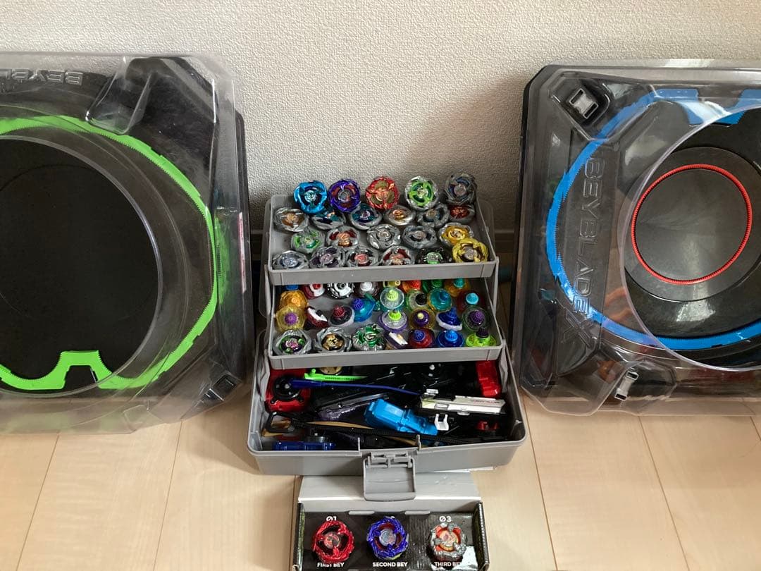 ベイブレード トレー付き