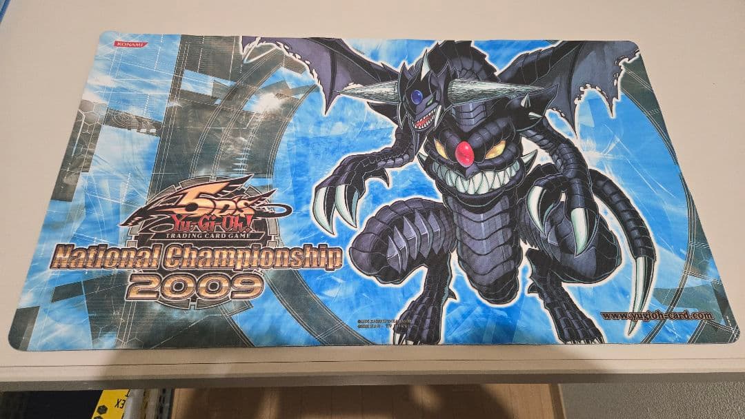 遊戯王公式 プレイマット ダークエンド・ドラゴン