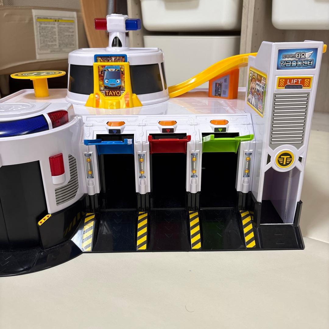 THE LITTLE BUS TAYO ちびっこバスタヨ　緊急出動センター