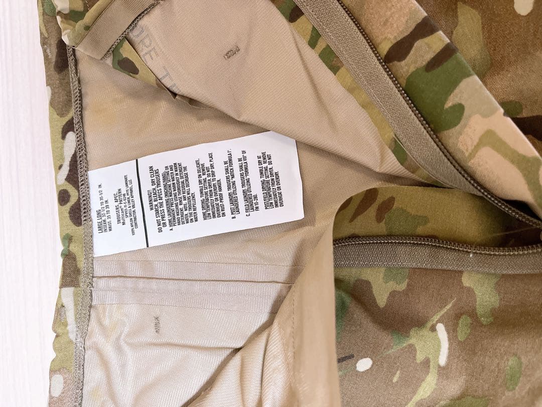 GORE-TEX マルチカム カーゴパンツ