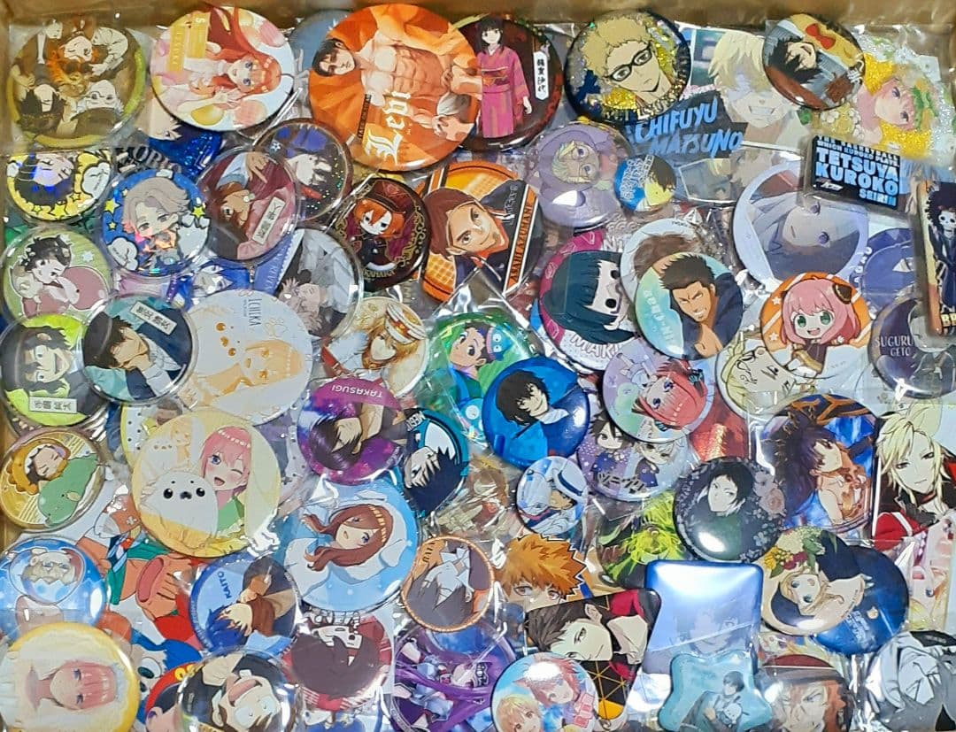 アニメ キャラクター 缶バッジ 大量 1200点 まとめ売り