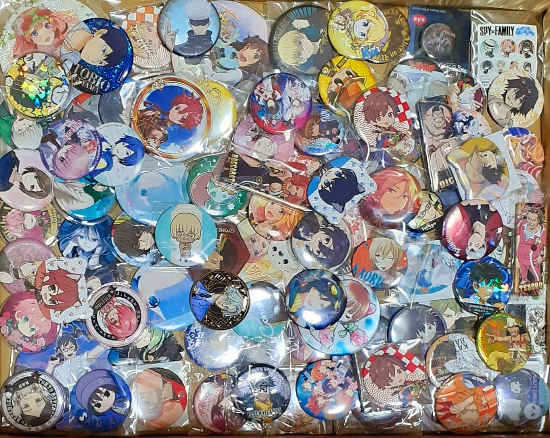 アニメ キャラクター 缶バッジ 大量 1200点 まとめ売り